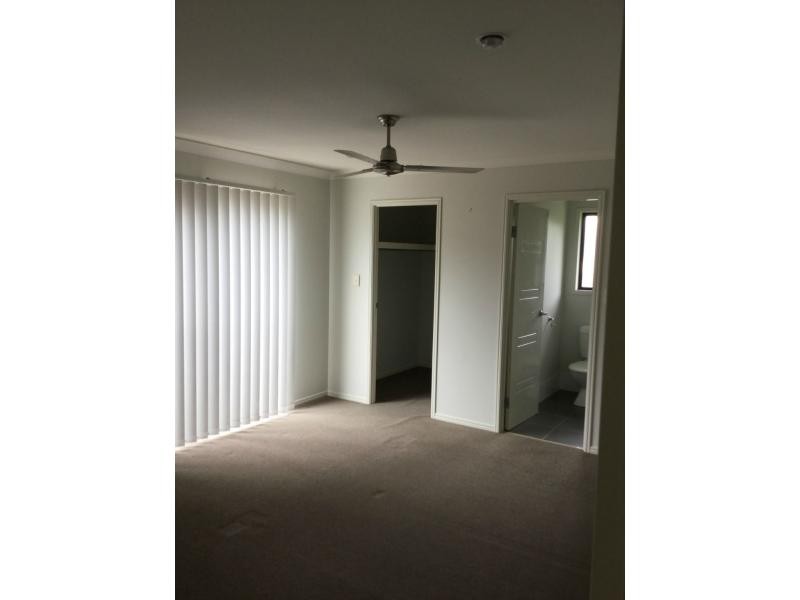 50 Pencarrow Crescent, Raceview QLD 4305