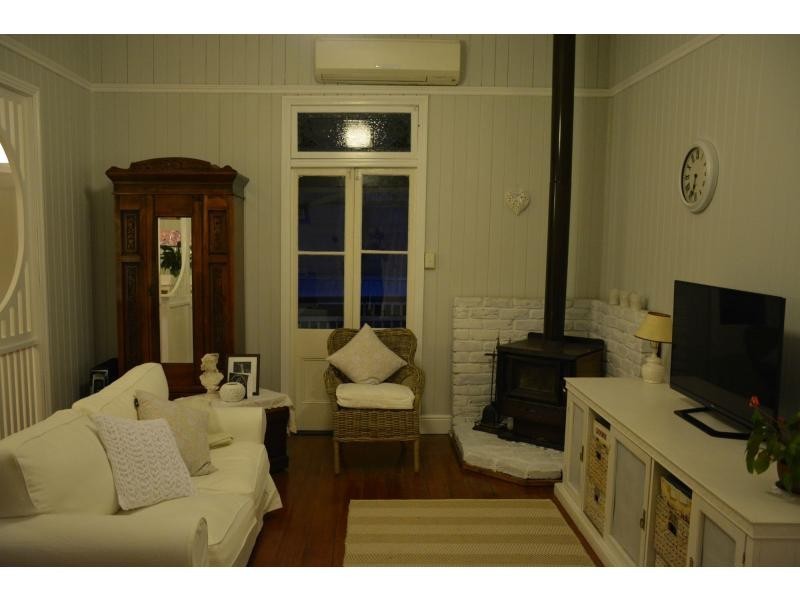 3 Waterworks Road, North Ipswich QLD 4305