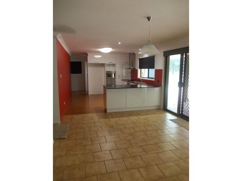 25 Henry Street, Brassall QLD 4305