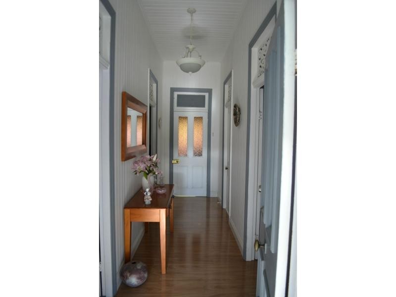 35 North Station Road, North Booval QLD 4304