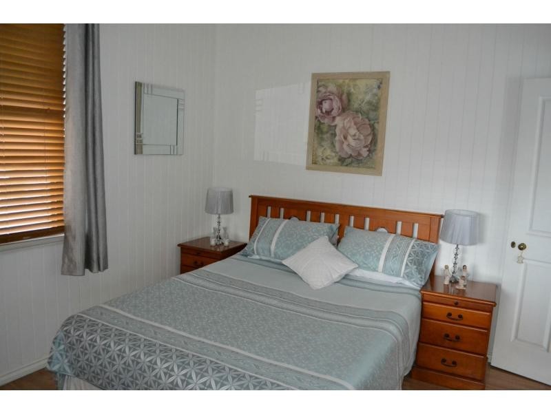 35 North Station Road, North Booval QLD 4304