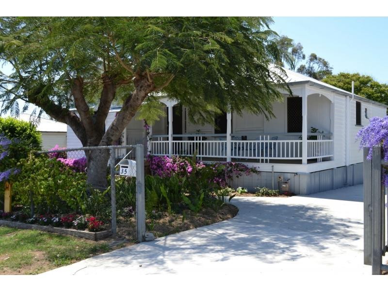 35 North Station Road, North Booval QLD 4304