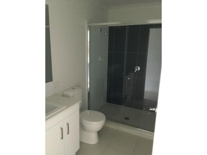 2/12 Silky Oak Street, Ripley QLD 4306