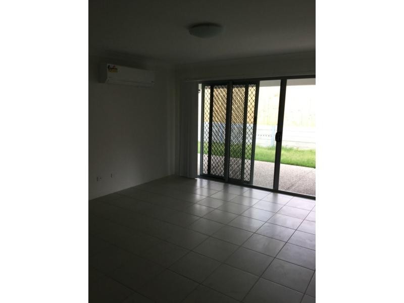 1/12 Silky Oak Street, Ripley QLD 4306