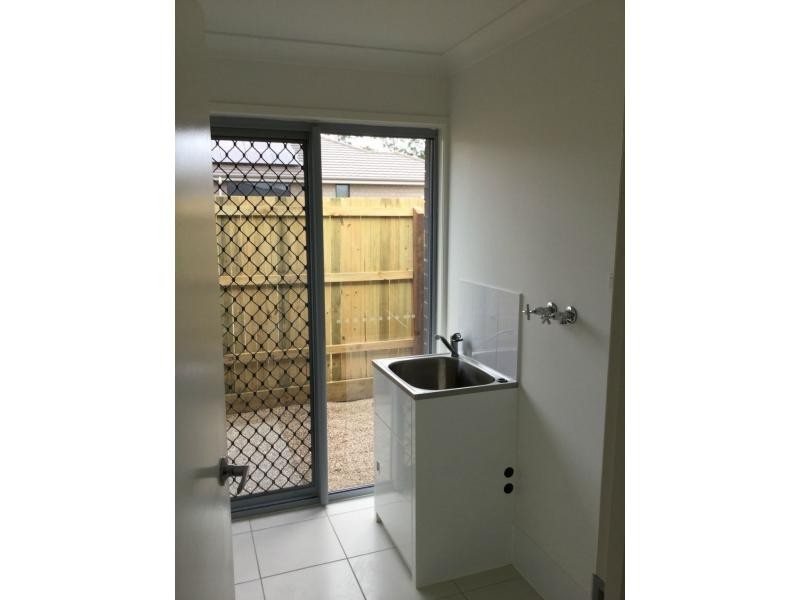 1/12 Silky Oak Street, Ripley QLD 4306