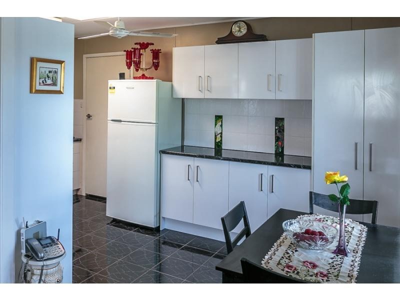 64 Robertson Road, Eastern Heights QLD 4305