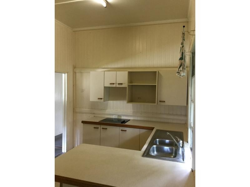 20 The Terrace, North Ipswich QLD 4305