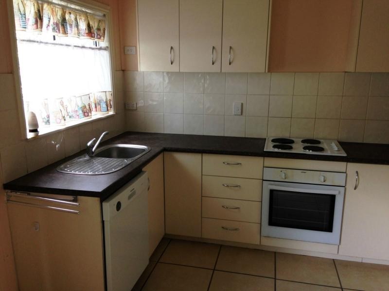18 Brisbane Road, East Ipswich QLD 4305