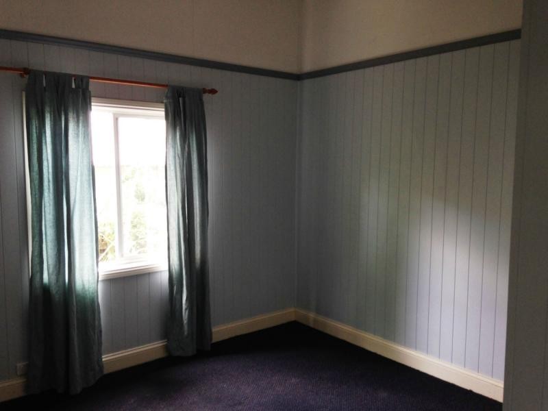 18 Brisbane Road, East Ipswich QLD 4305