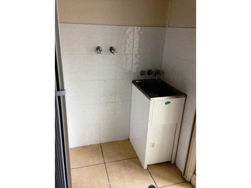 18 Brisbane Road, East Ipswich QLD 4305
