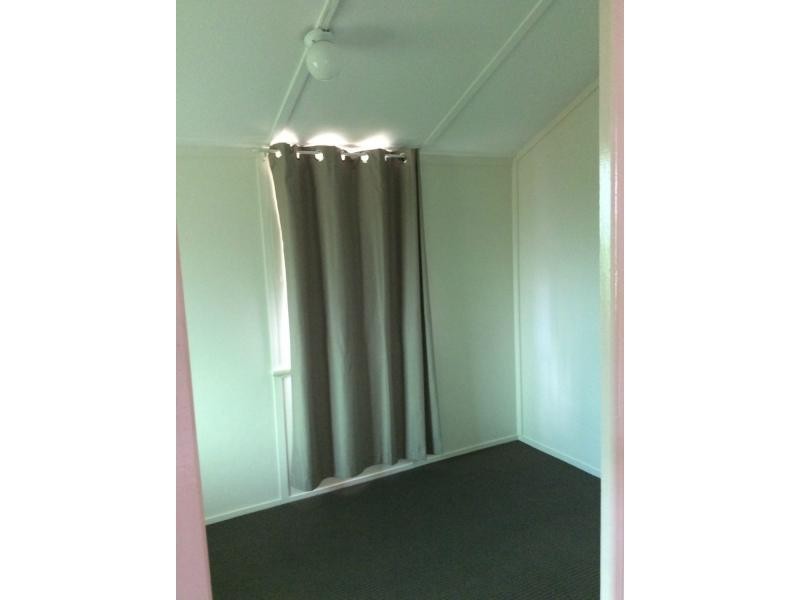 6 Flint Street, North Ipswich QLD 4305