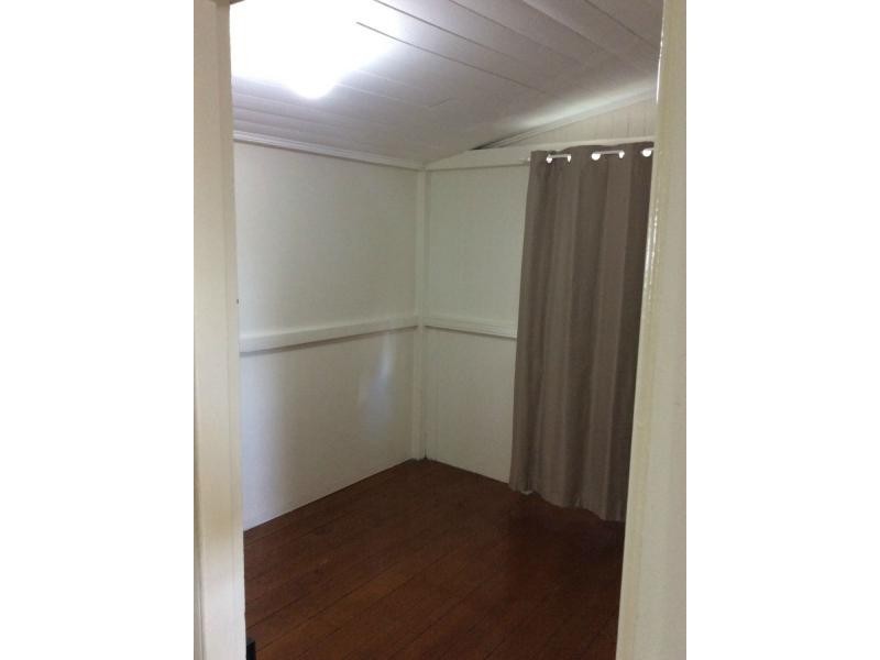 6 Flint Street, North Ipswich QLD 4305