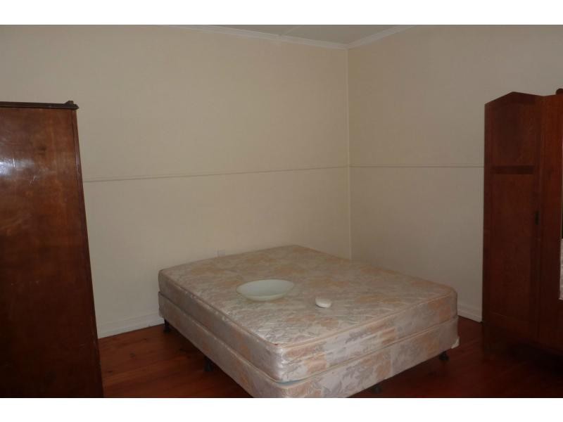 22 Park Street, Ipswich QLD 4305