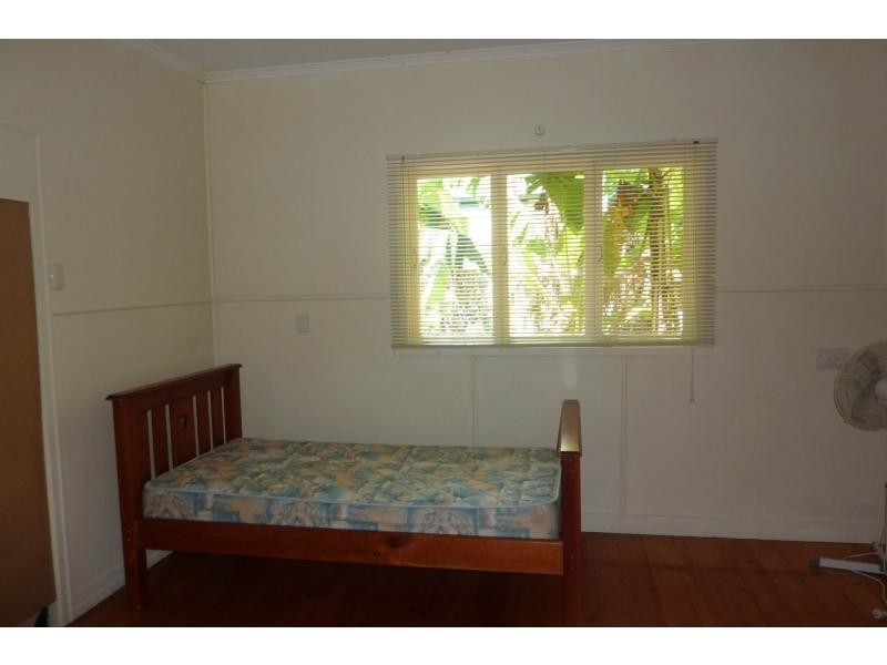 22 Park Street, Ipswich QLD 4305