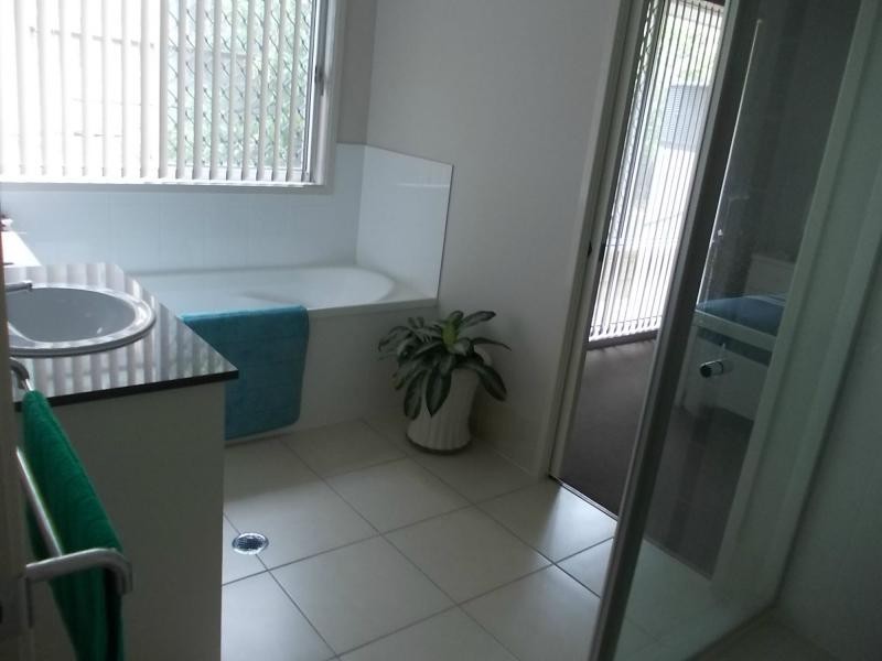 6 Imperial Court, Brassall QLD 4305