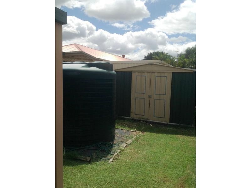 1/3 Settlers Way, Raceview QLD 4305
