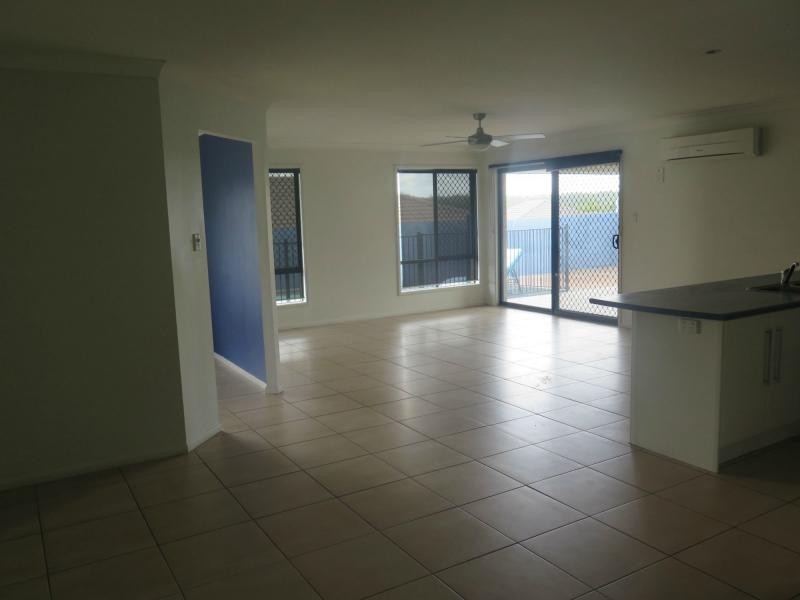 19 Sandhurst Place, Brassall QLD 4305