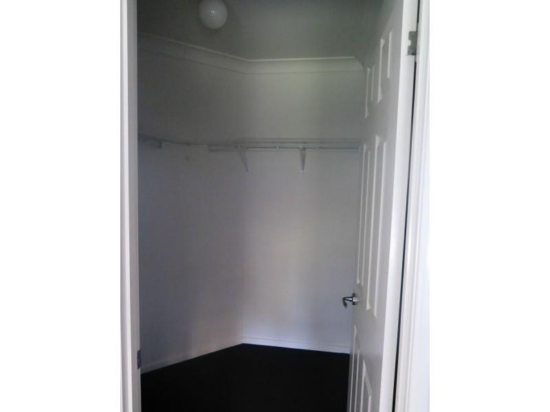 19 Sandhurst Place, Brassall QLD 4305