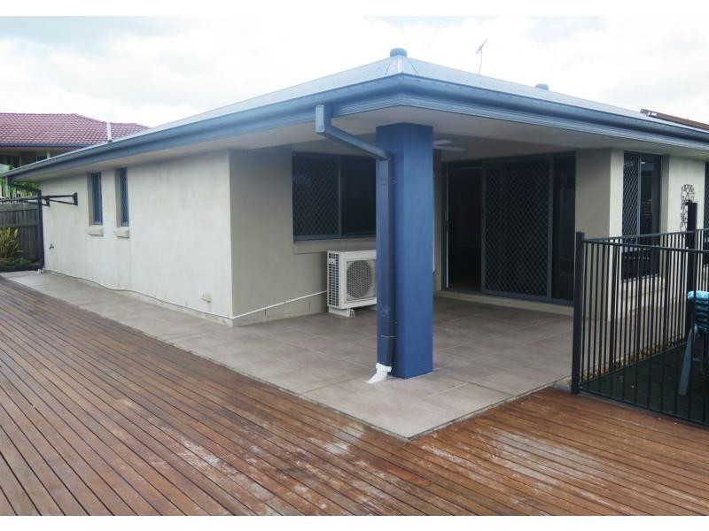 19 Sandhurst Place, Brassall QLD 4305