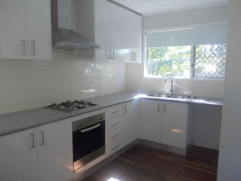 6 Bass Street, Leichhardt QLD 4305
