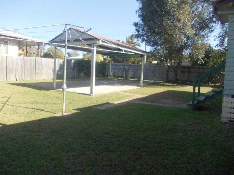 6 Bass Street, Leichhardt QLD 4305