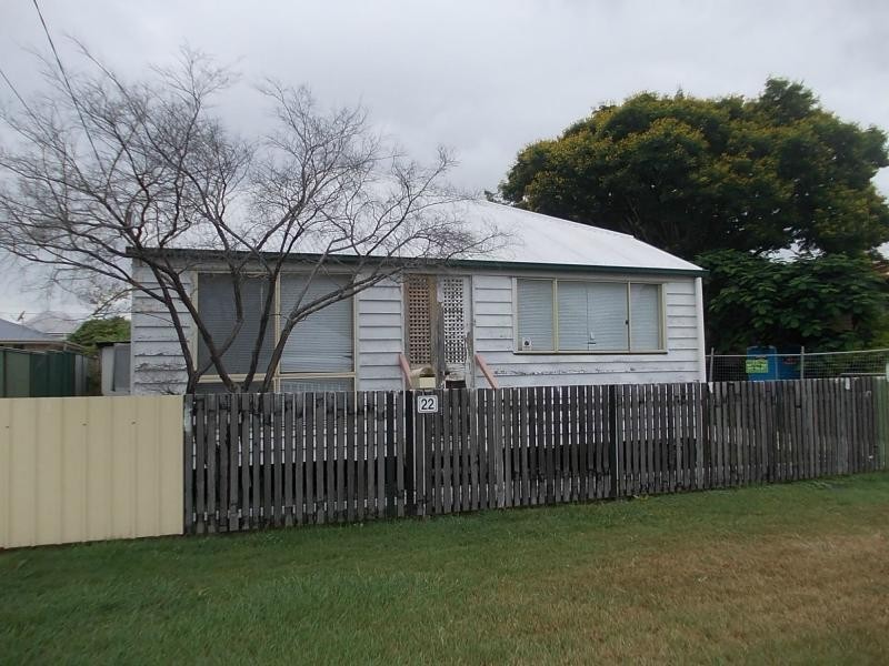 22 Queen Street, Newtown QLD 4305