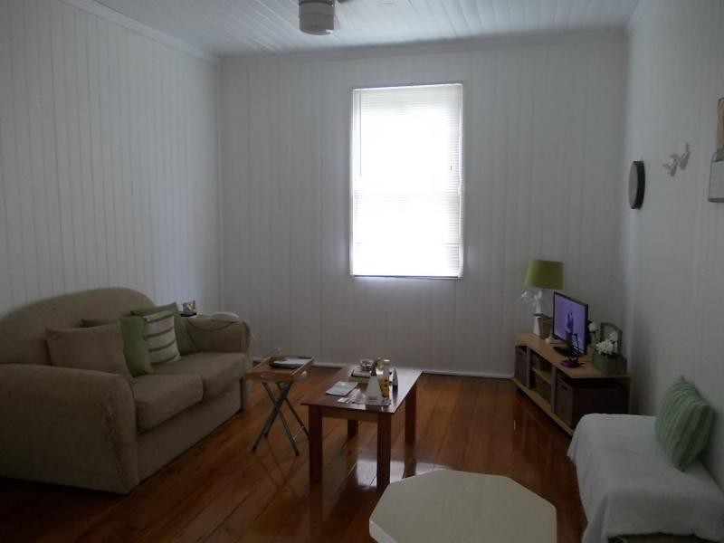 22 Queen Street, Newtown QLD 4305