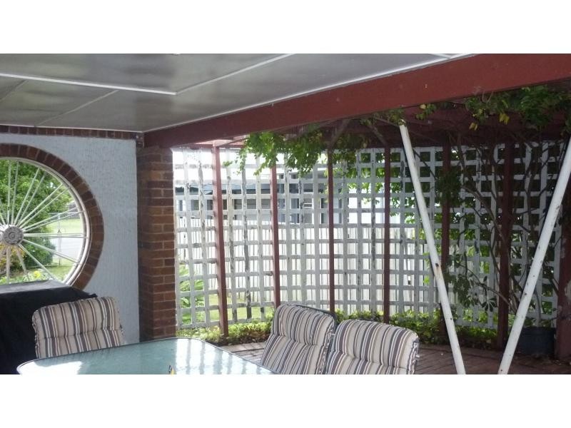 70 Blackstone Road, Newtown QLD 4305