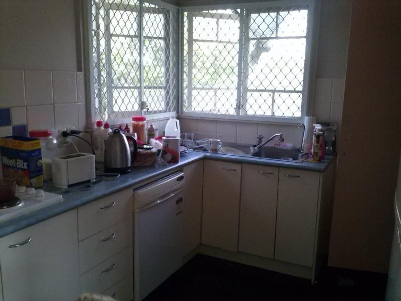159 Glebe Road, Silkstone QLD 4304