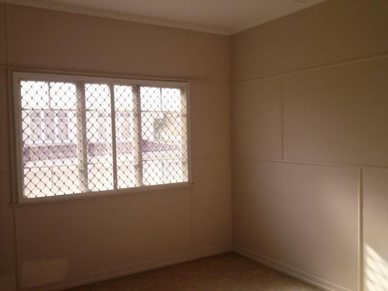 159 Glebe Road, Silkstone QLD 4304