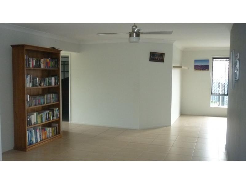 19 Sandhurst Place, Brassall QLD 4305