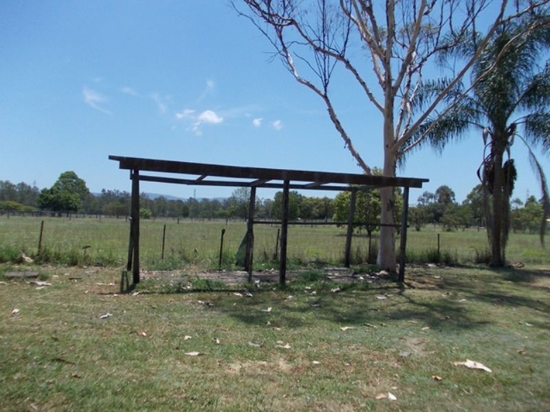 2 White Street, Bundamba QLD 4304