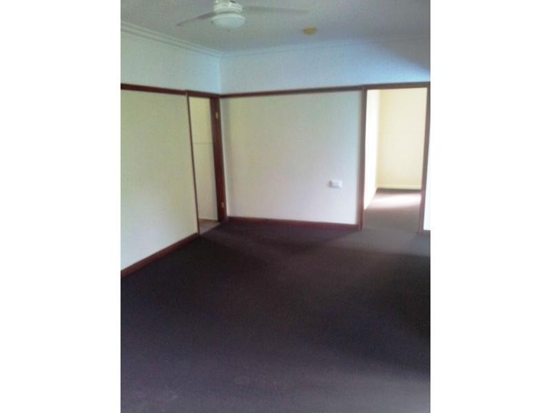 10 McLean Street, North Ipswich QLD 4305