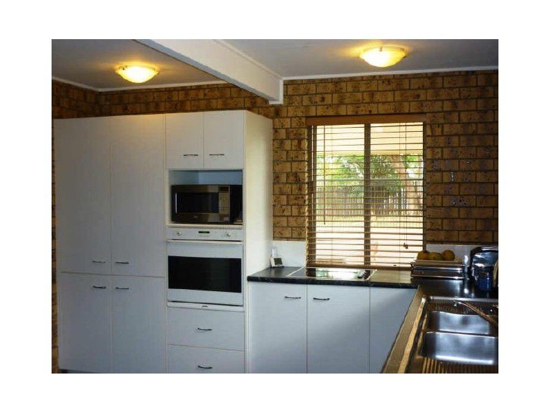 4 Churchill Street, Churchill QLD 4305