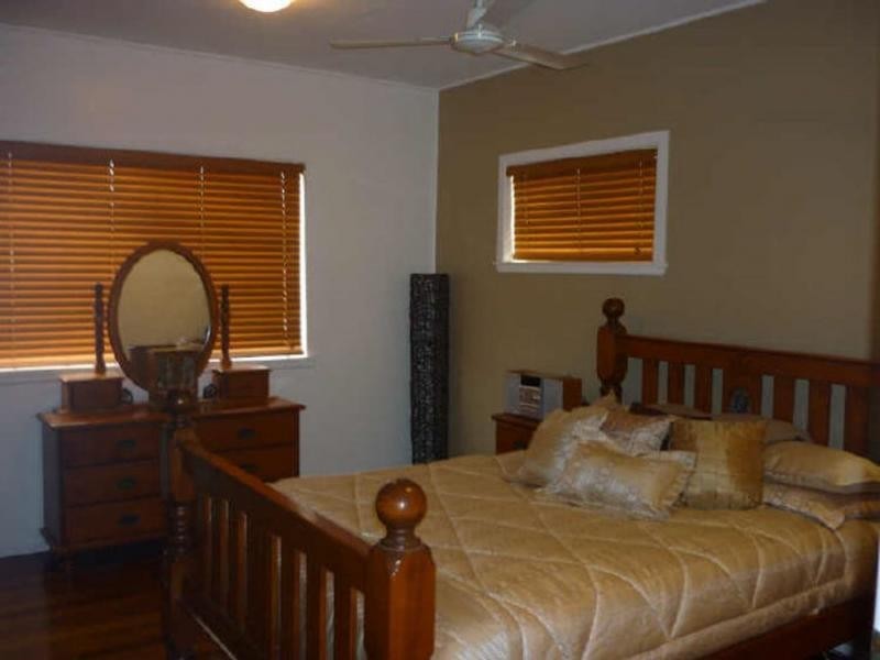 4 Churchill Street, Churchill QLD 4305