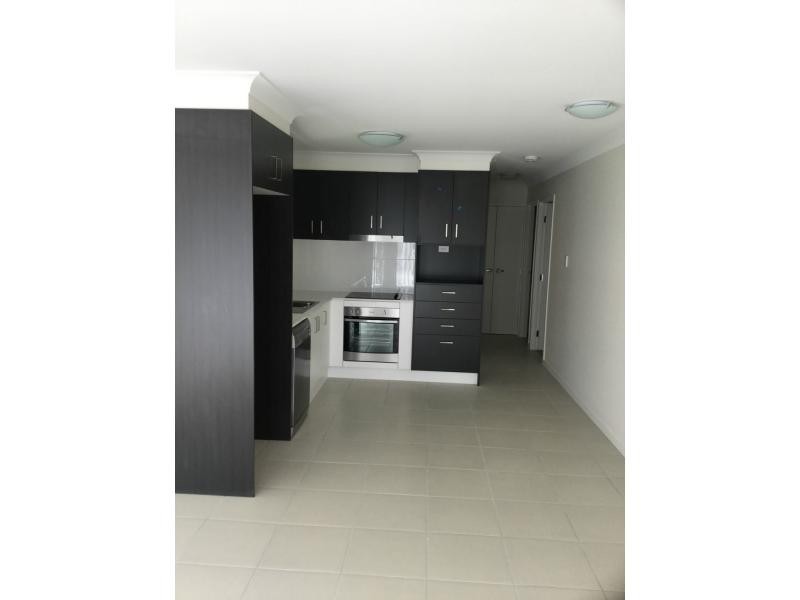 2/3 Melville Drive, Brassall QLD 4305