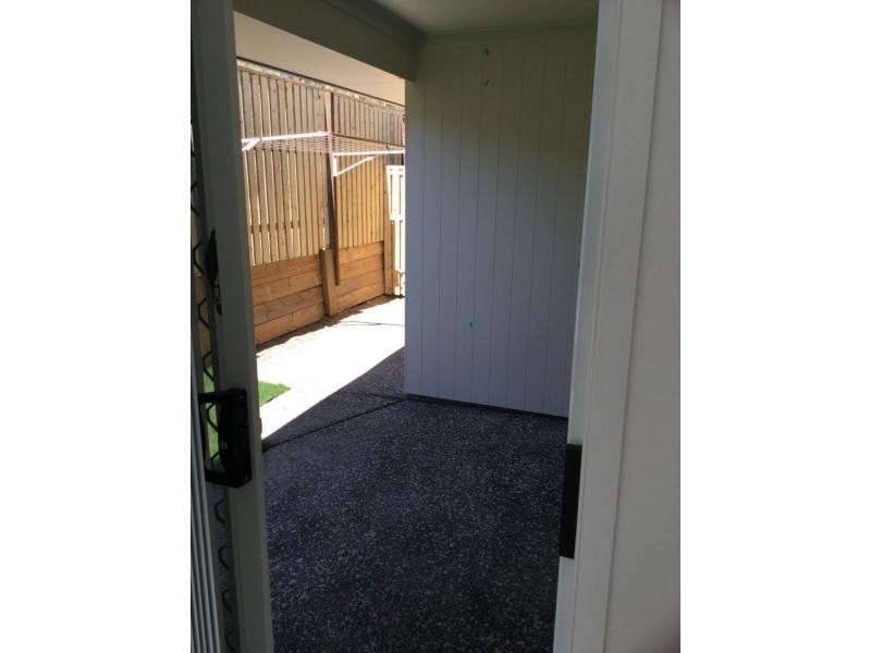 2/3 Melville Drive, Brassall QLD 4305