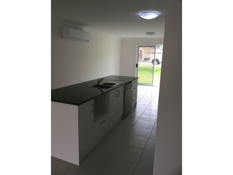 1/7 Melville Drive, Brassall QLD 4305