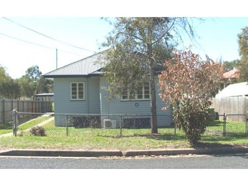 4 Casey Street, Leichhardt QLD 4305