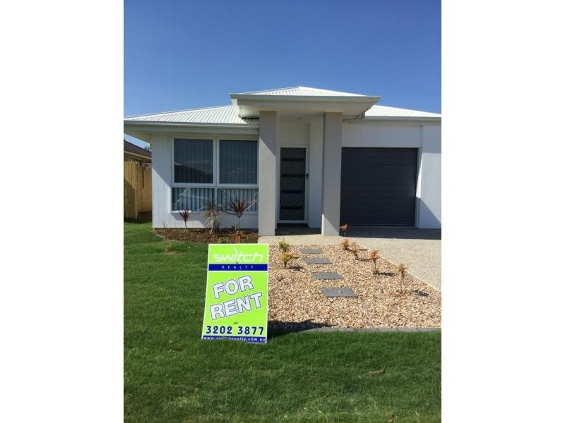 2/3 Silky Oak Street, Ripley QLD 4306