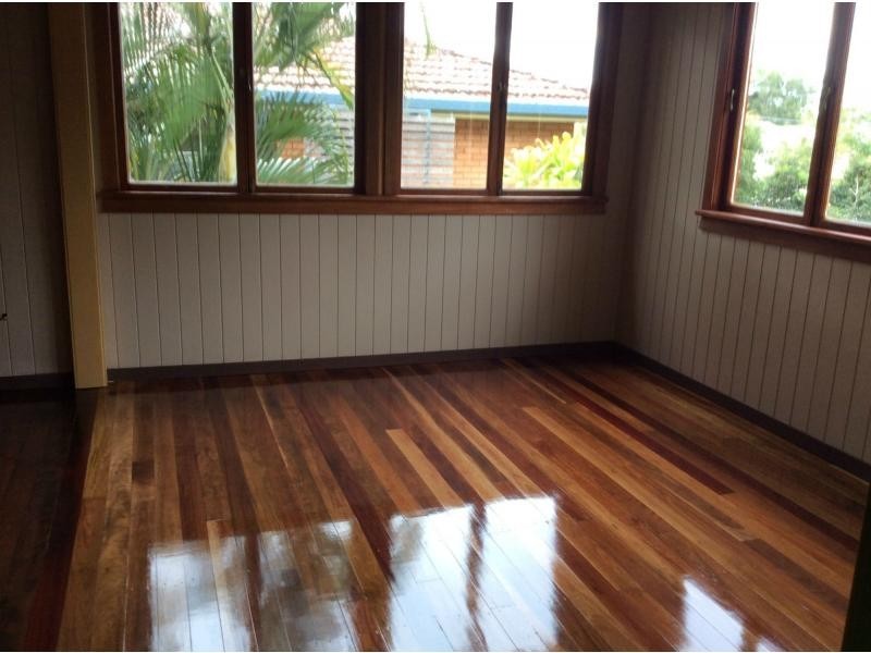 9 Pelican Street, North Ipswich QLD 4305