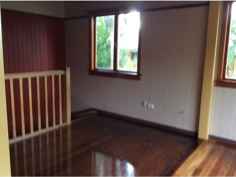 9 Pelican Street, North Ipswich QLD 4305