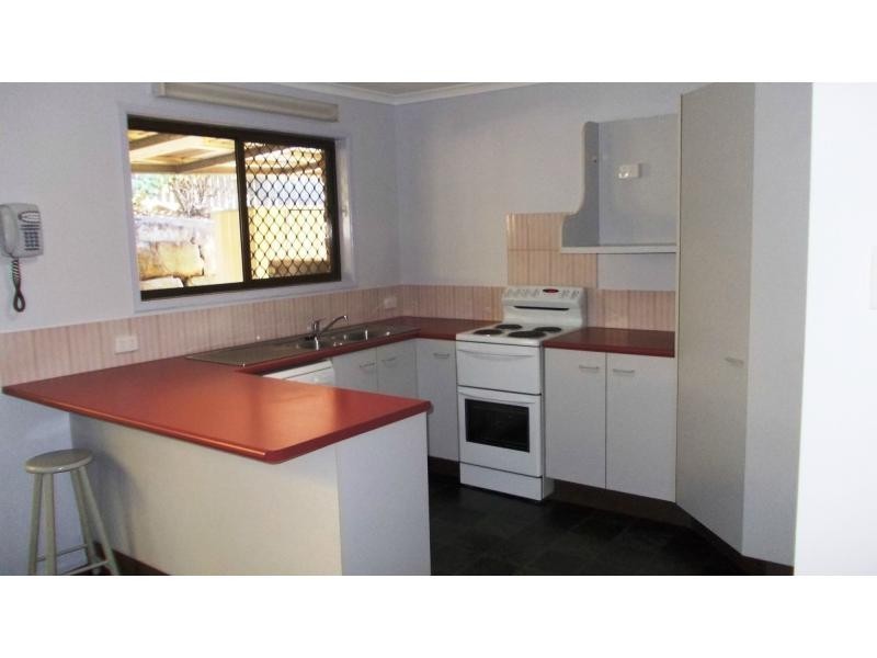 8 Pender Street, North Ipswich QLD 4305