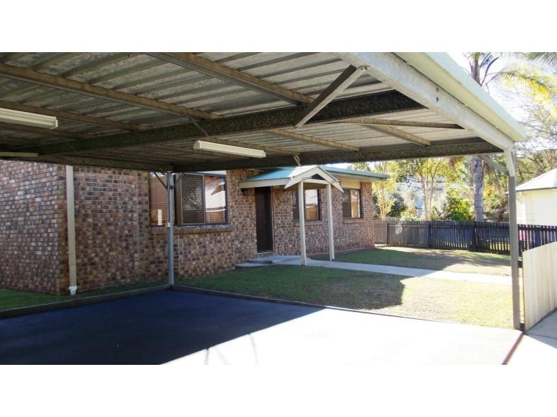 8 Pender Street, North Ipswich QLD 4305