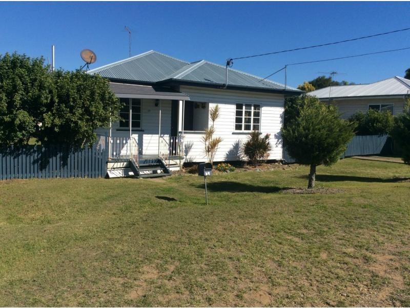 39 Rex Street, Eastern Heights QLD 4305