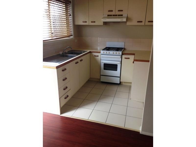 11/12 Bergin Street, Booval QLD 4304
