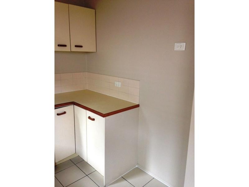 11/12 Bergin Street, Booval QLD 4304