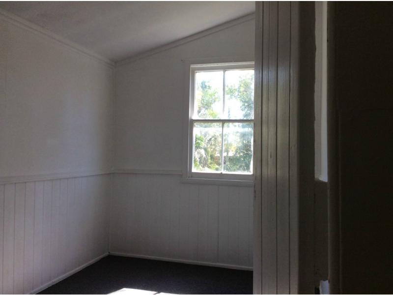 8a Eastwood Street, North Ipswich QLD 4305