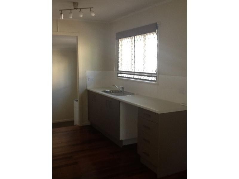 6a Samford Road, Leichhardt QLD 4305