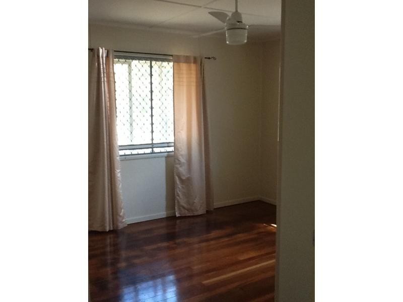 6a Samford Road, Leichhardt QLD 4305